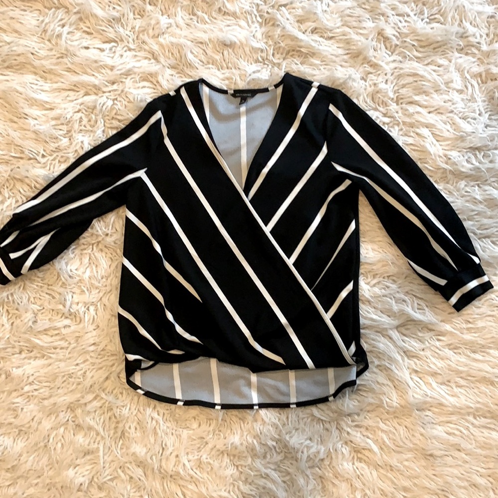 Banana Republic Black&White crepe crossover blouse